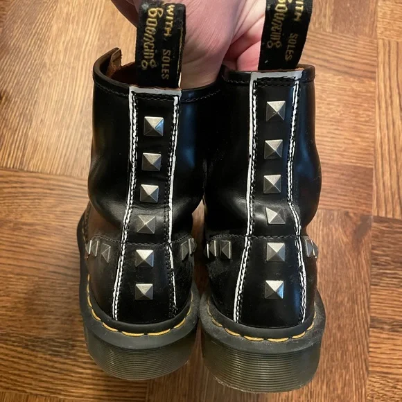 Dr. Martens 1460 Stud Leather Core Appliqué Lace Up boots - Picture 4 of 12